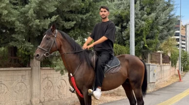 Atı alan parkuru geçti! Bakın heyecanını yenmek için ne yaptı?