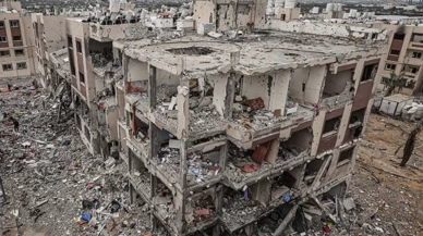 Yardım atılan uçaktan çekilen görüntü Gazze'deki yıkımı gözler önüne seriyor