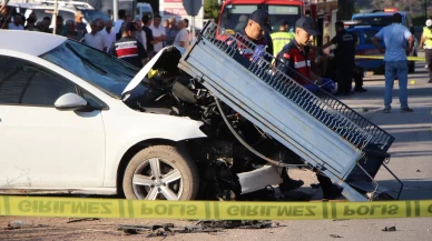 Amasya'da otomobil patpatla çarpıştı: Anne ile oğlu hayatını kaybetti