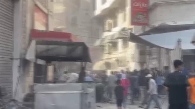 İsrail, Gazze’de pazar yerini vurdu