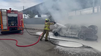 Bandırma Sanayi Sitesi'nde araç yangını korkuttu
