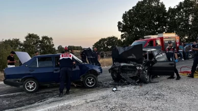 Kafa kafaya çarpıştılar: 1 ölü, 3 ağır yaralı