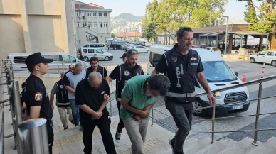 Dedektörle define ararken yakalanan 4 şüpheliye adli kontrol