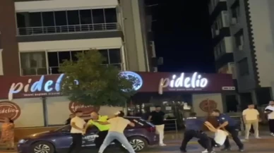 Ceza yazan polise saldırdılar; o anlar kamerada