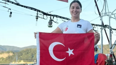 Bengisu Avcı, Japonya'da "Okyanus Yedilisi"ni tamamlamak için suya girdi