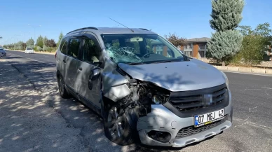 Aracın çarptığı motosikletin sürücüsü hayatını kaybetti