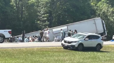 ABD'de yolcu otobüsü devrildi!