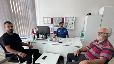 Yol kenarında bulduğu altınları sahibine teslim etti