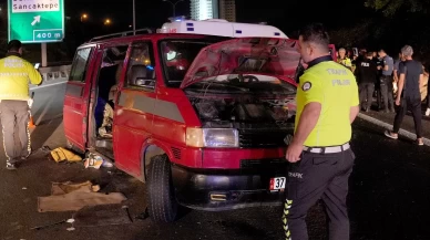 Sultanbeyli’de feci kaza! İki minibüs çarpıştı: 9 yaralı