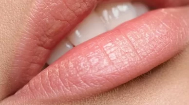 Dudaklarınız için en iyi 6 doğal bakım ürünü