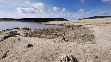 Uşak'a su sağlayan baraj kurudu
