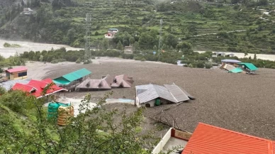 Hindistan'daki heyelanda faciasında 100 kişi kayıp