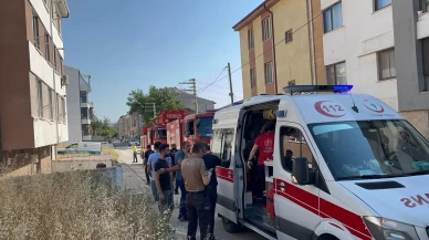 Apartman dairesinde çıkan yangında dumandan zehirlen 56 yaşıdaki adam hayatını kaybetti