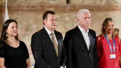 İstanbul Valisi Gül, Silivri’de "Çamurdaki Sır" sergisini ziyaret etti