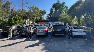 Konvoy yaparak trafiği engelleyen 9 sürücüye ceza