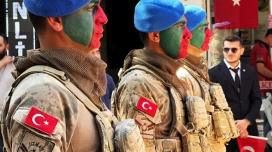 30 Ağustos Zafer Bayramı'nda komandolar boy gösterdi