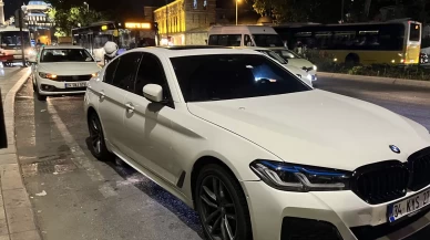 Eminönü’nde silahlı şahıs husumetlisini kovalayarak ateş etti, yoldan geçen adam yaralandı