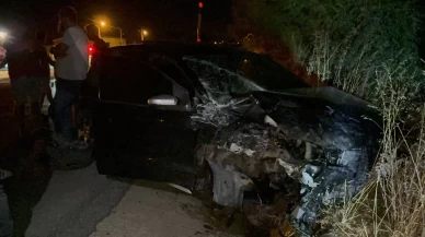 D-100'de iki otomobil kafa kafaya çarpıştı: 1'i ağır 8 yaralı