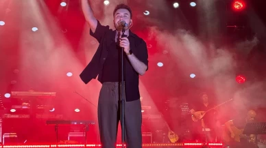 Kahramanmaraş Uluslararası Geleneksel Ağustos Fuarı'nda şarkıcı Mustafa Ceceli sahne aldı