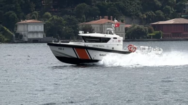 İstanbul Boğazı'ndaki yarışmada kaybolan Rus yüzücü hâlâ bulunamadı