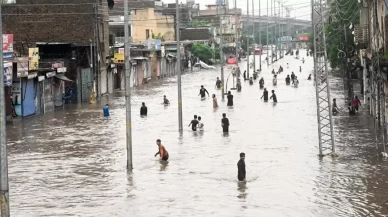 Pakistan’da muson yağışlarında can kaybı 303’e yükseldi