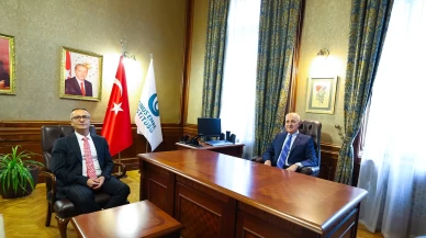 TBMM Başkanı Kurtulmuş, Türkiye ve Macaristan parlamenterleri arasındaki dostluk maçını izledi