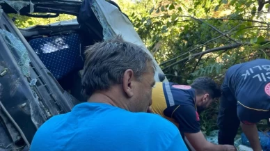 Artvin'de beton mikseri uçuruma yuvarlandı: 1 yaralı