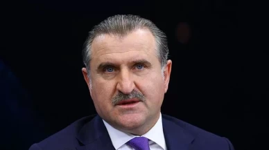 Bakan Bak, Büyükusta Ediz Gürel'i tebrik etti