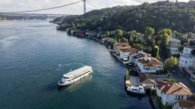 İstanbul Boğazı'nda tekne kararı