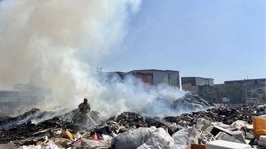 İzmir'de işyerleri tehlikede: Çöpler yakılıyor, belediye ilgisiz