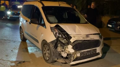 Aksaray'da hafif ticari araç kamyonetle çarpıştı: 3 yaralı