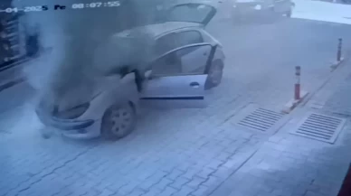 Antalya'da seyir halindeki araç alev alev yandı: O anlar kameralarda