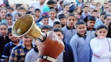 Okulun ilk günü dersler saat kaçta başlayacak?