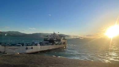 Tunceli’de feribot seferleri durduruldu: 3 kilometre araç kuyruğu oluştu