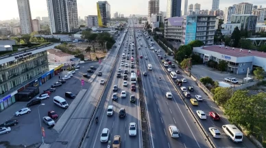 İstanbul’da iş çıkışı trafiği dron ile görüntülendi