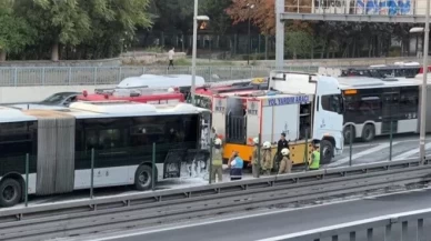 Bayrampaşa'da metrobüste yangın