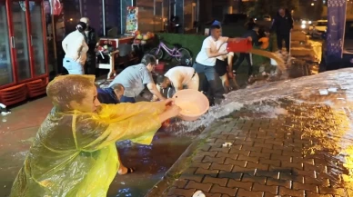 Samsun’u sel vurdu: Saatte 124,8 kg yağış! Yollar dereye döndü