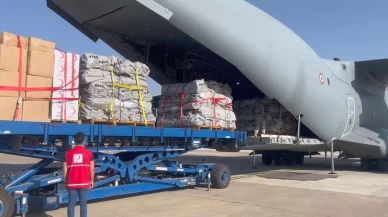 AFAD ve Kızılay tarafından hazırlanan yardım malzemeleri yola çıktı