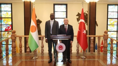 Milli Savunma Bakanı Güler, Nijer Savunma Bakanı Mody ile görüştü