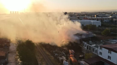 Samsun'da yangın çıkan kereste fabrikasında soğutma çalışmaları sürüyor