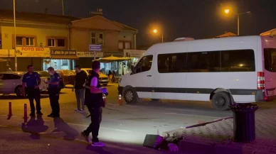 Karnından bıçaklanan taksi şoförü ağır yaralandı