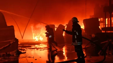 Kayseri'de keçe fabrikasında çıkan yangın 15. saatte kontrol altına alındı