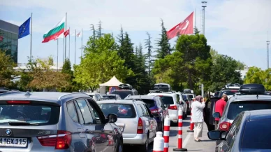 Edirne’deki kapılarda gurbetçi yoğunluğu!