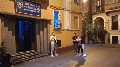 Tarlabaşı’nda kapkaç anı kamerada: Şüpheli tutuklandı