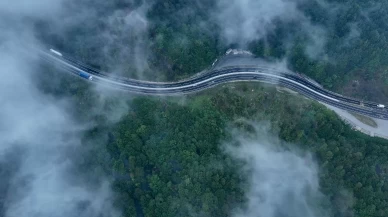 Bolu Dağı’nda sis ve sağanak: Görüş mesafesi 35 metreye düştü