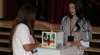 Sırbistan'da Gazze için "Çocuk olmak kolay değil" tiyatro oyunu sahnelendi