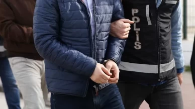 Beylikdüzü'nde sentetik uyarıcı bulunan araçtaki 2 şüpheli gözaltına alındı