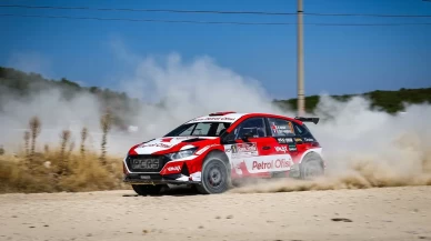 Kerem Kazaz,  şampiyona liderliğini korudu