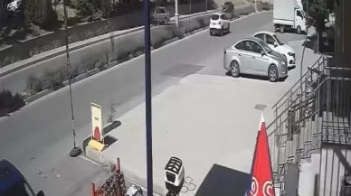 Elazığ’da otomobil istinat duvarına çarptı: 2 yaralı