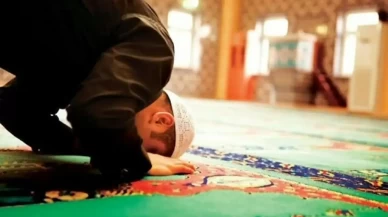 Seferi olan bir Müslüman, namaz kıldırabilir mi? İşte merak edilen detaylar…